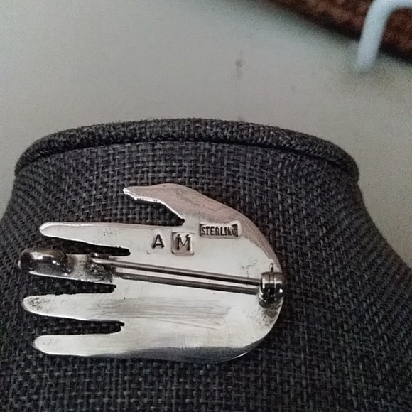 Fantastic Native American Navajo Hand Pin/Pendant - Picture 4 of 5